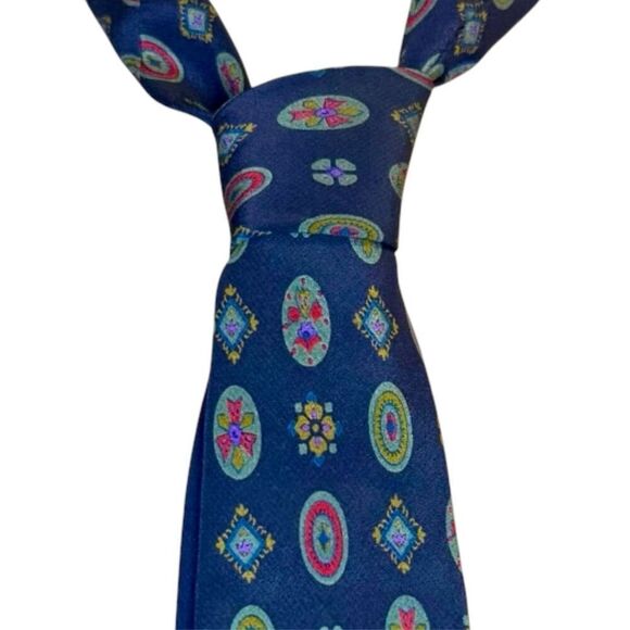 Yves Saint Laurent Men’s 100% Silk Necktie - Picture 3 of 9